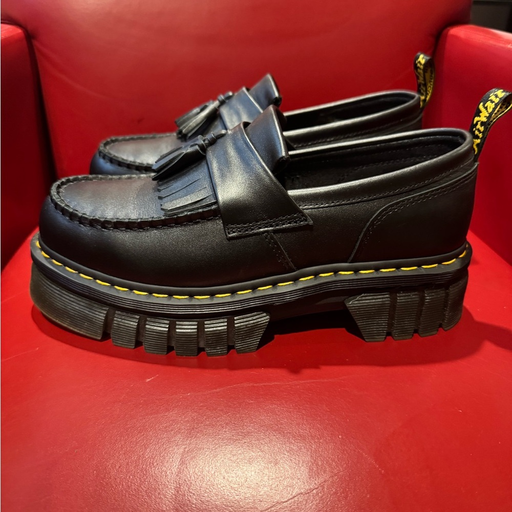 Dr. Martens AUDRICK NAPPA LUX PLATFORM LOAFERS